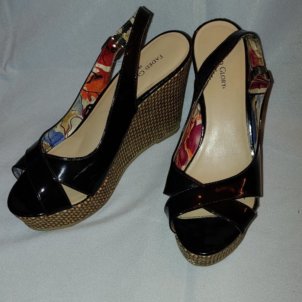 Platform sandals